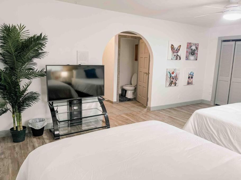*Entertainment Villa* 5Min To Strip Optional Heated Pool Jacuzzi! ラスベガス エクステリア 写真